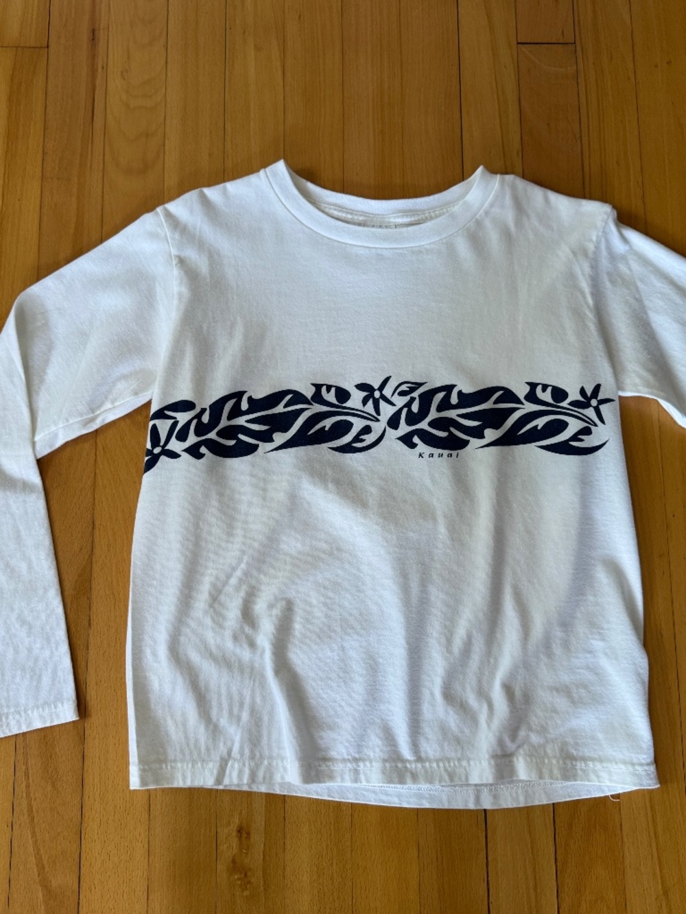 Crazy Shirts Kauai Women’s Long Sleeved Tee Size M